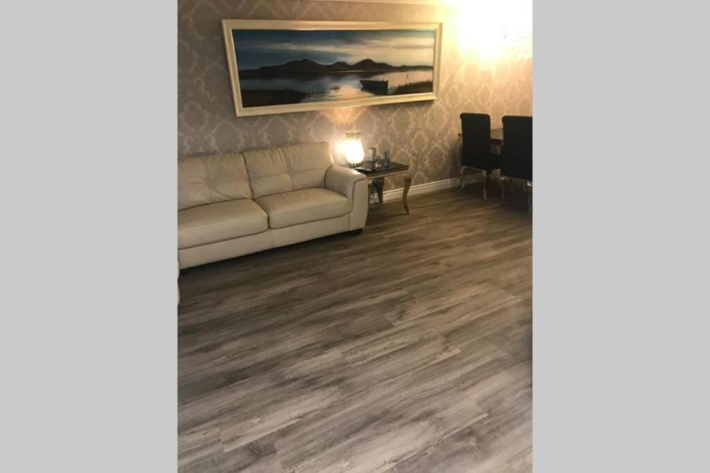 Largs Sea Front, Modern Apartment Exteriör bild