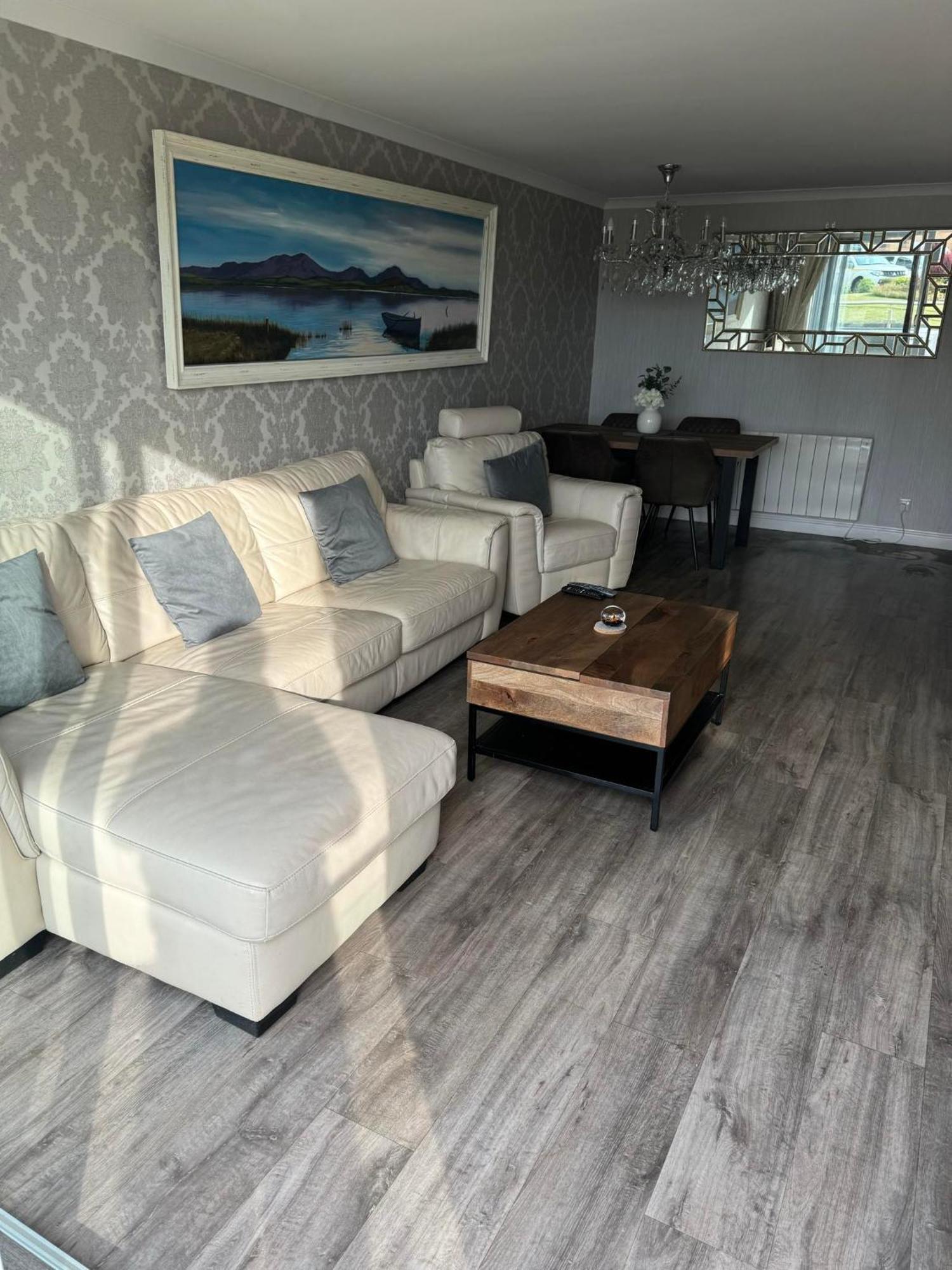 Largs Sea Front, Modern Apartment Rum bild